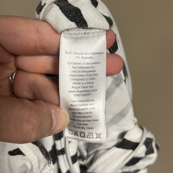 *3/$15!* Angel Dear Zebra print footed sleeper size 6-9 months - Picture 8 of 8